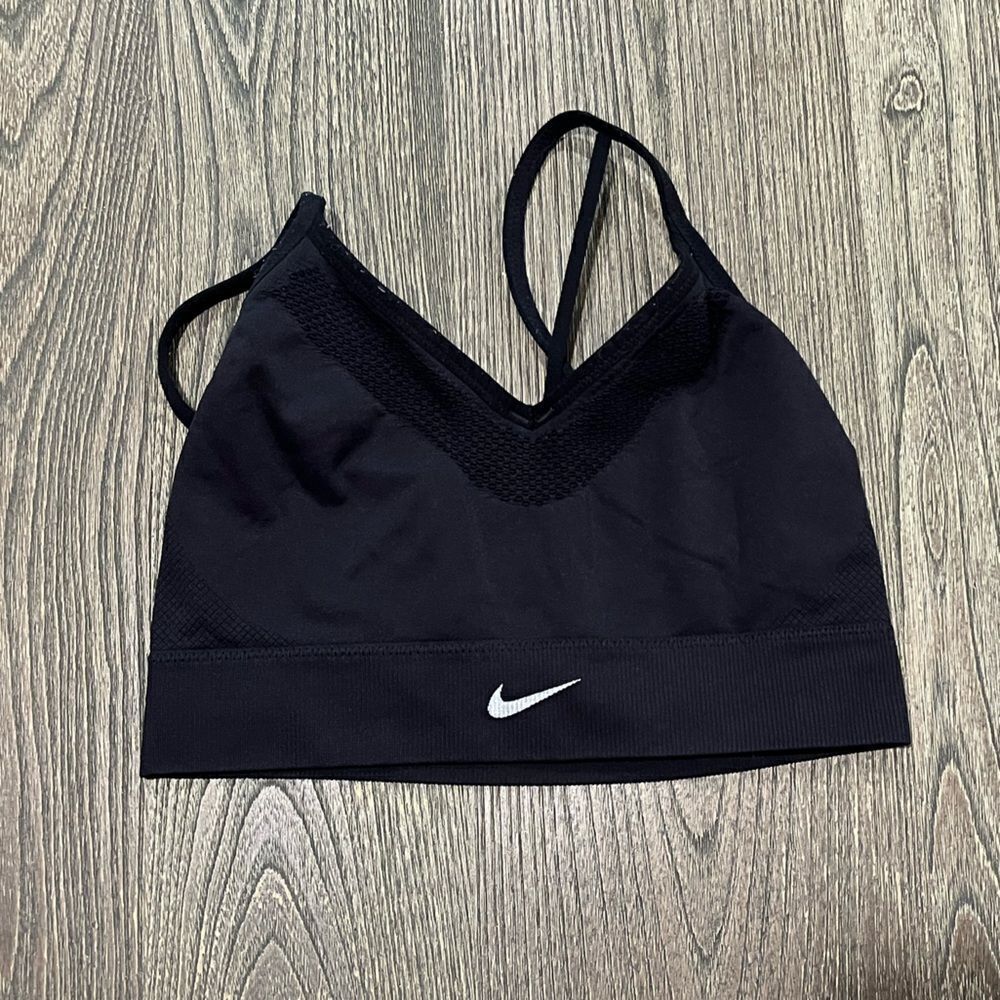 Nike Seamless Light Impact Sports Bra Scoop Neck Strappy Padded Black Sz Medium